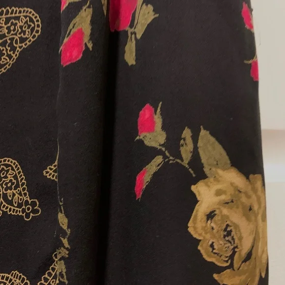 Vintage 100% Silk Chicos Design Elegant Black and Gold Paisley Skirt, size L16 - Picture 4 of 7